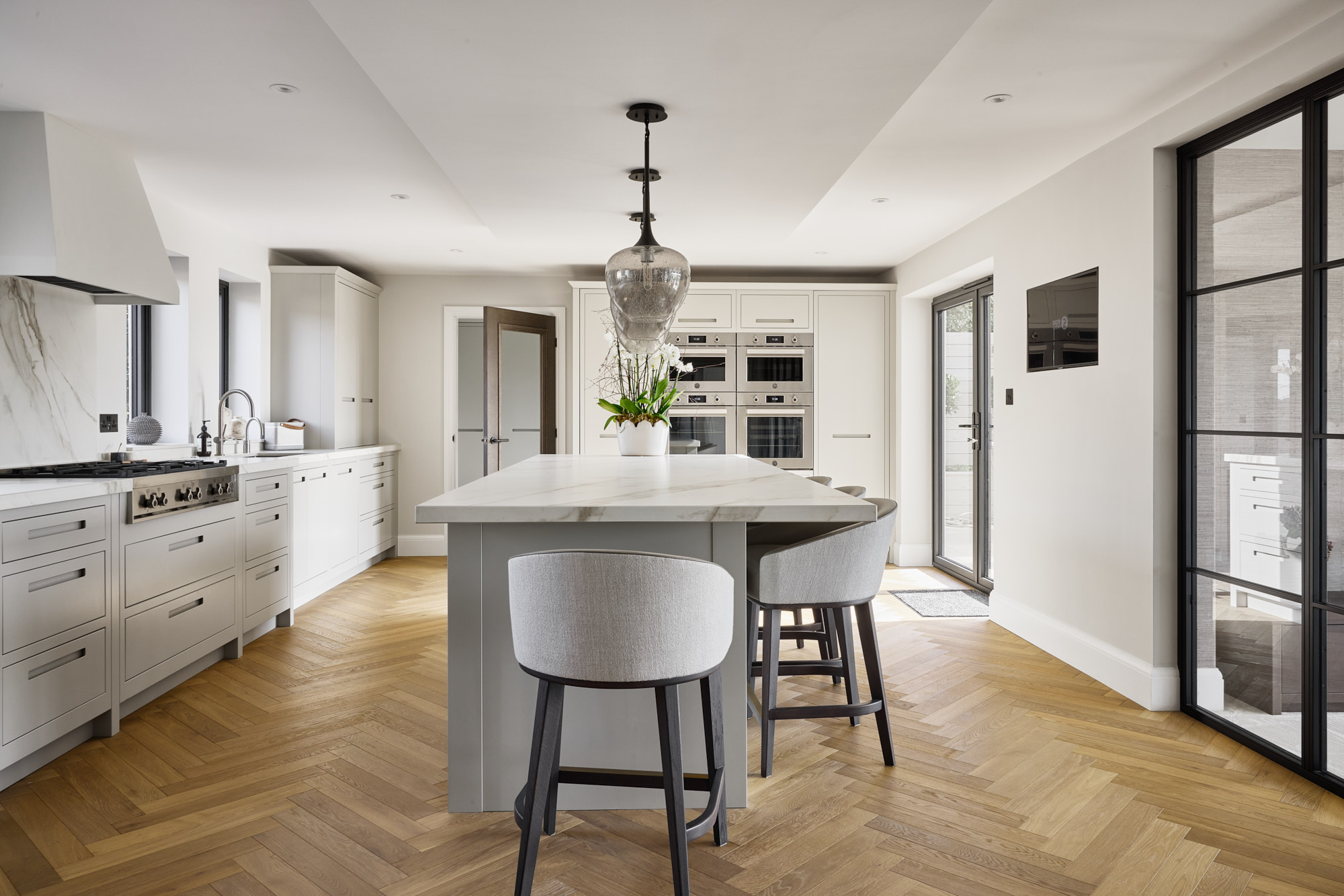 A Timeless Slab Outline Kitchen in Taupe Grey