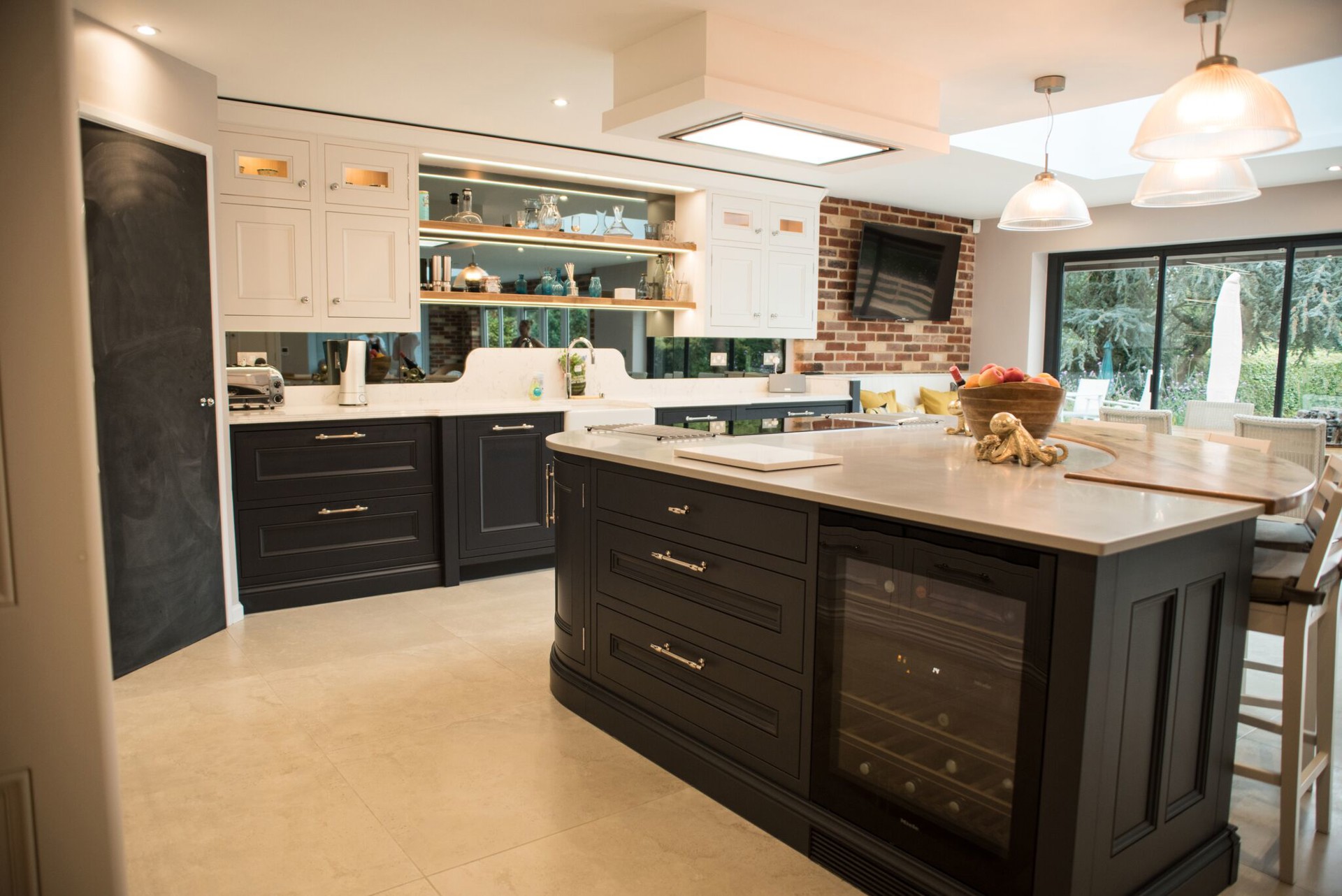 Half Pencil & Scalloped | Charcoal & Chalk Kitchen