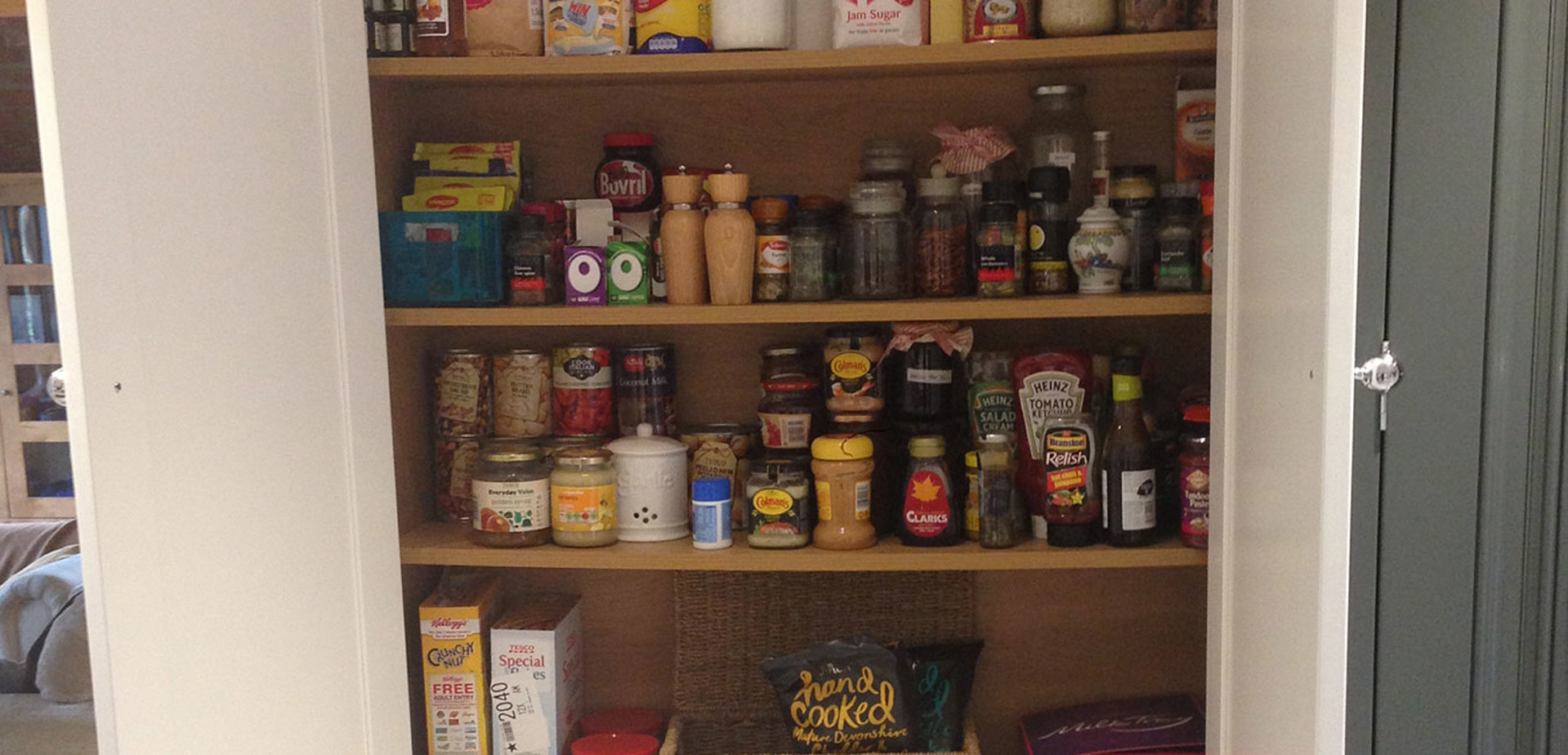 Half Pencil & Scalloped | Chalk & Partridge Grey Kitchen