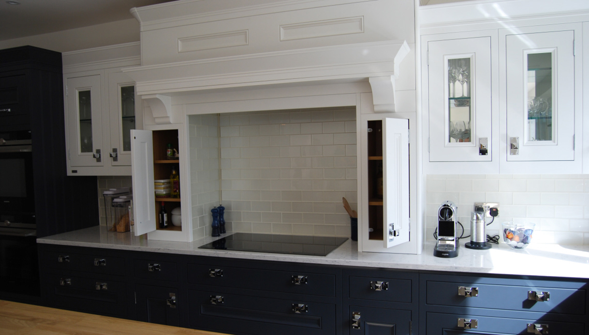 Half Pencil & Scalloped | Charcoal & Chalk Kitchen