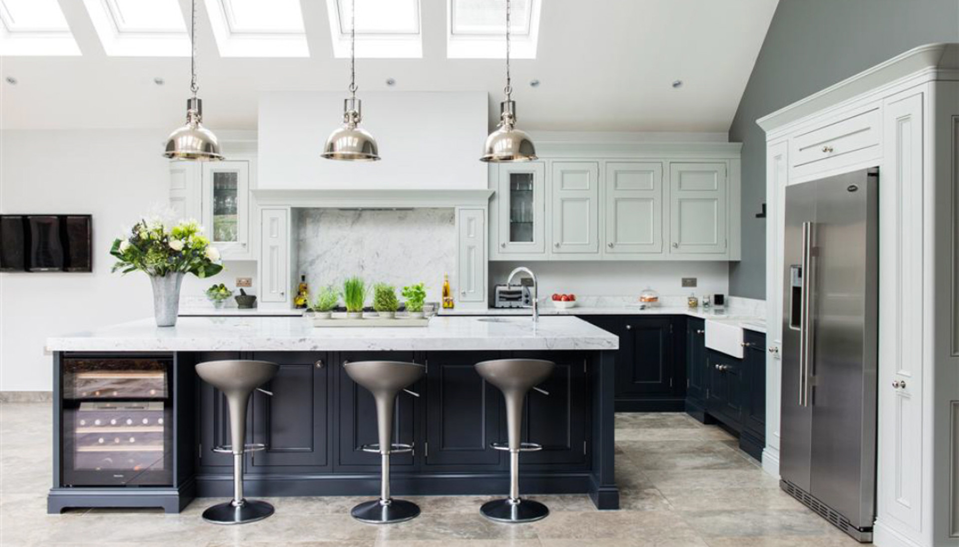 Half Pencil & Scalloped | Charcoal & Partridge Grey Kitchen