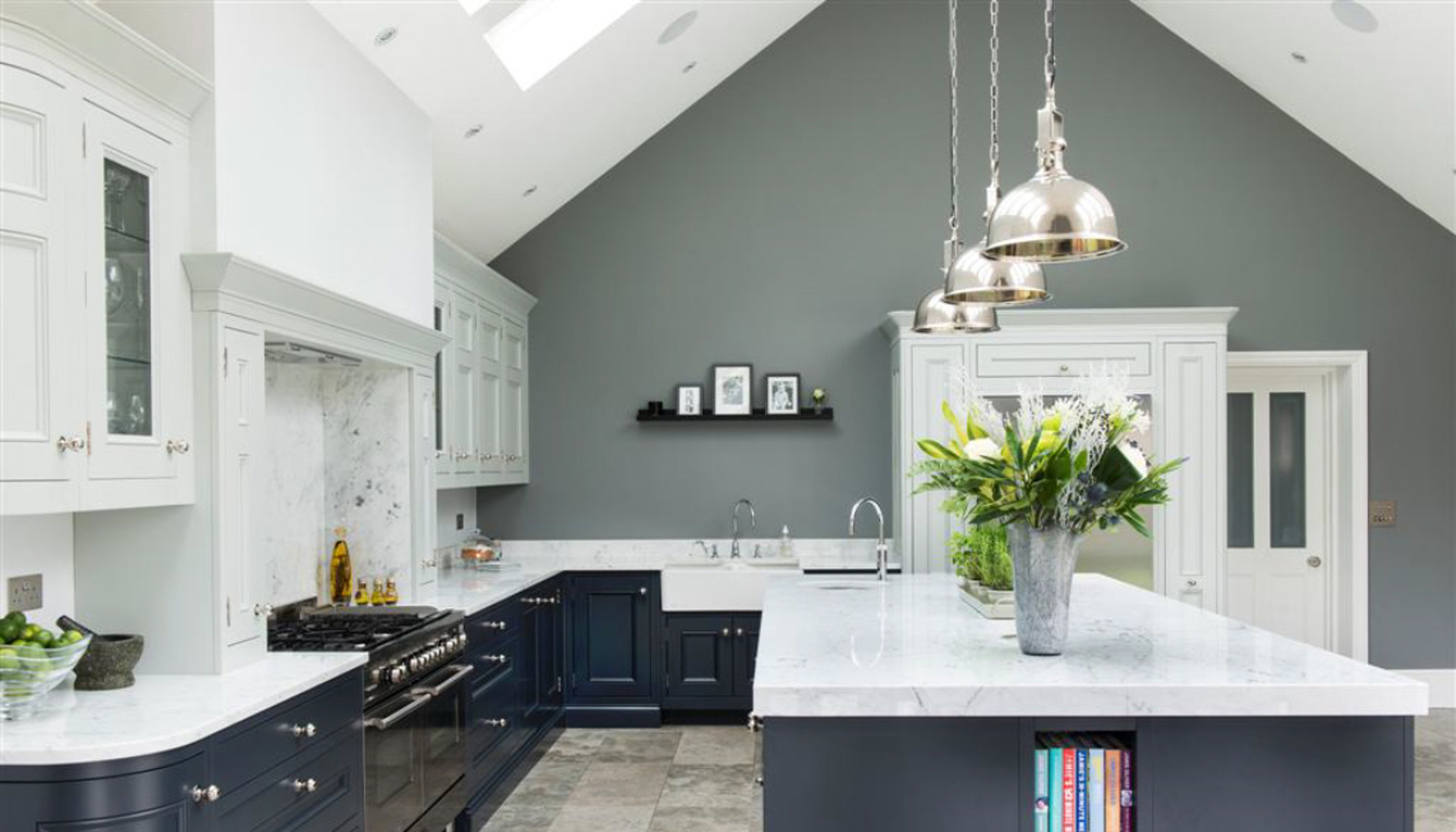 Half Pencil & Scalloped | Charcoal & Partridge Grey Kitchen