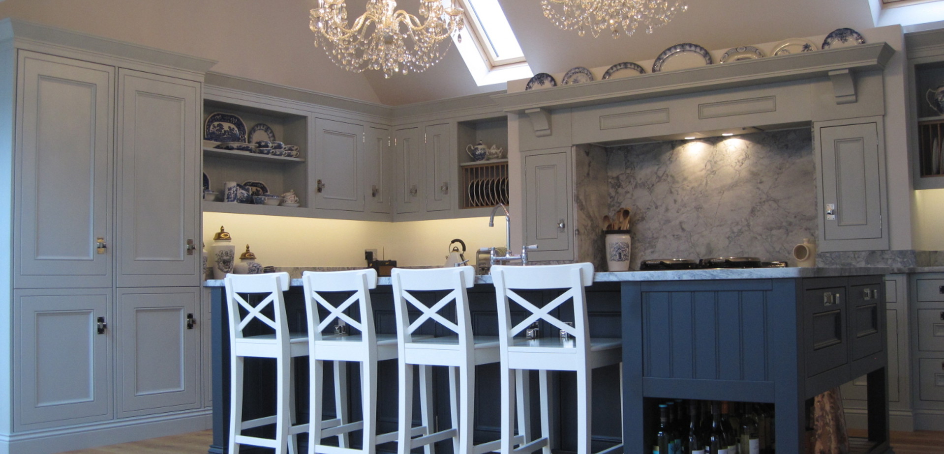 Half Pencil & Scalloped | Charcoal & Partridge Kitchen