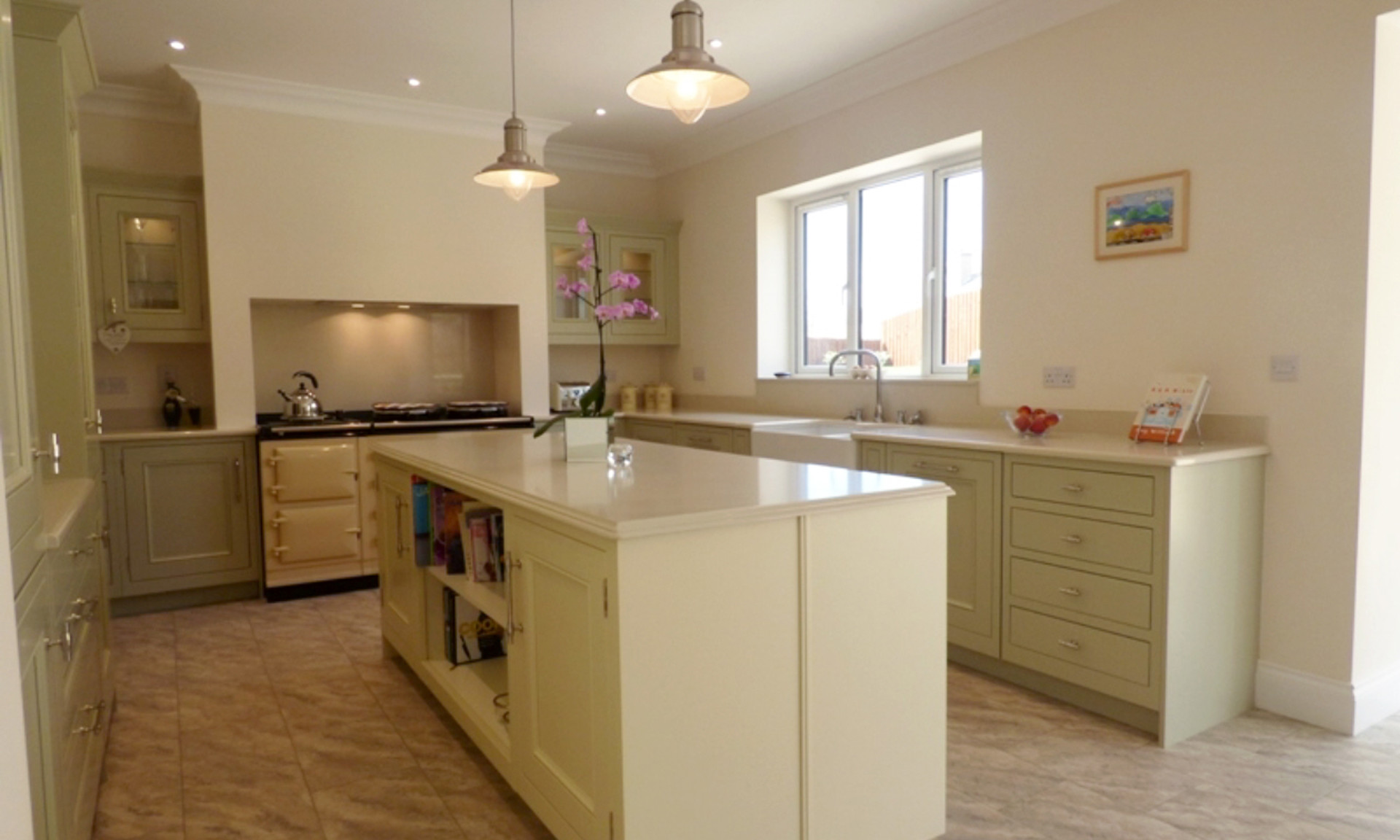 Half Pencil & Scalloped | Ivory & Sage Kitchen