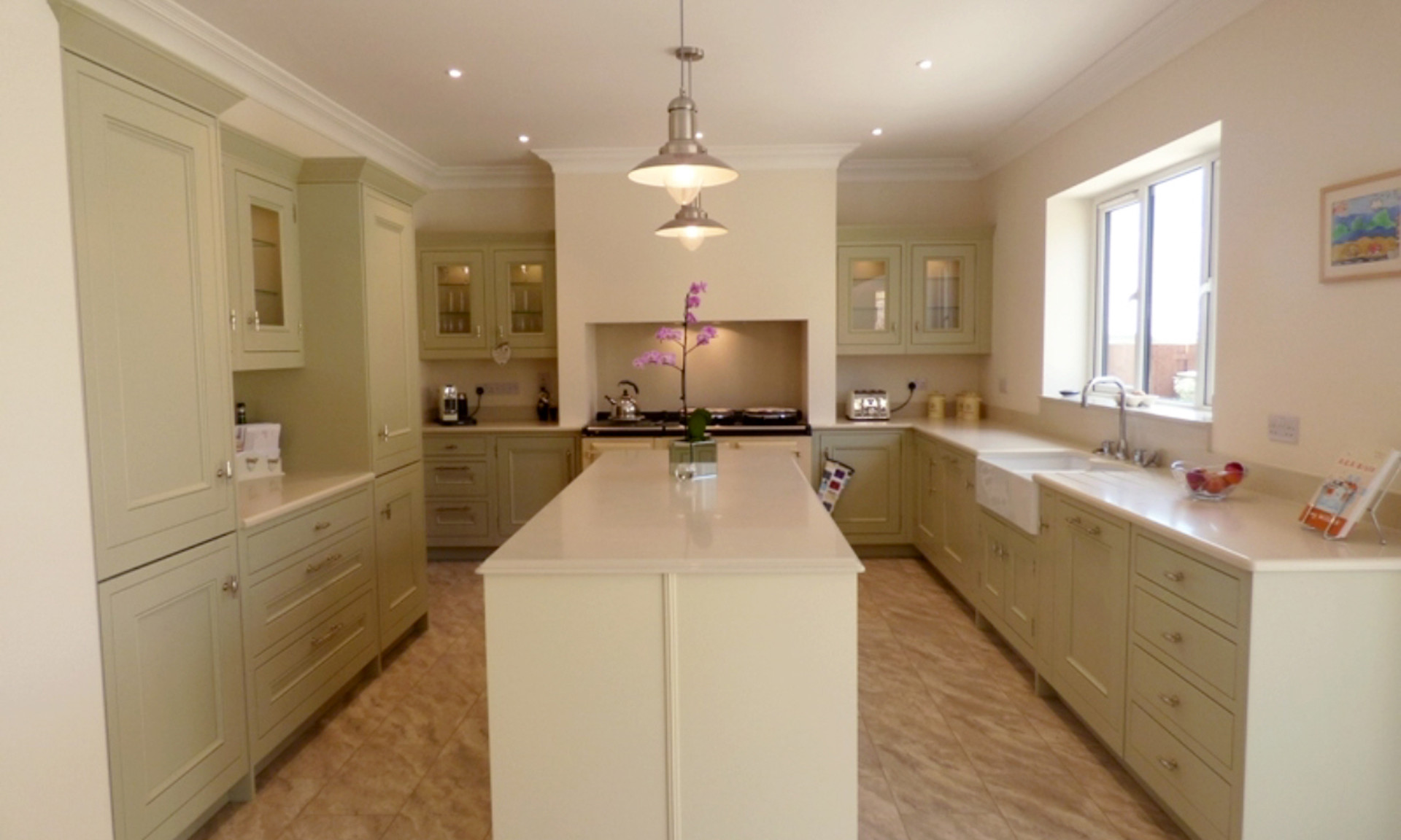 Half Pencil & Scalloped | Ivory & Sage Kitchen