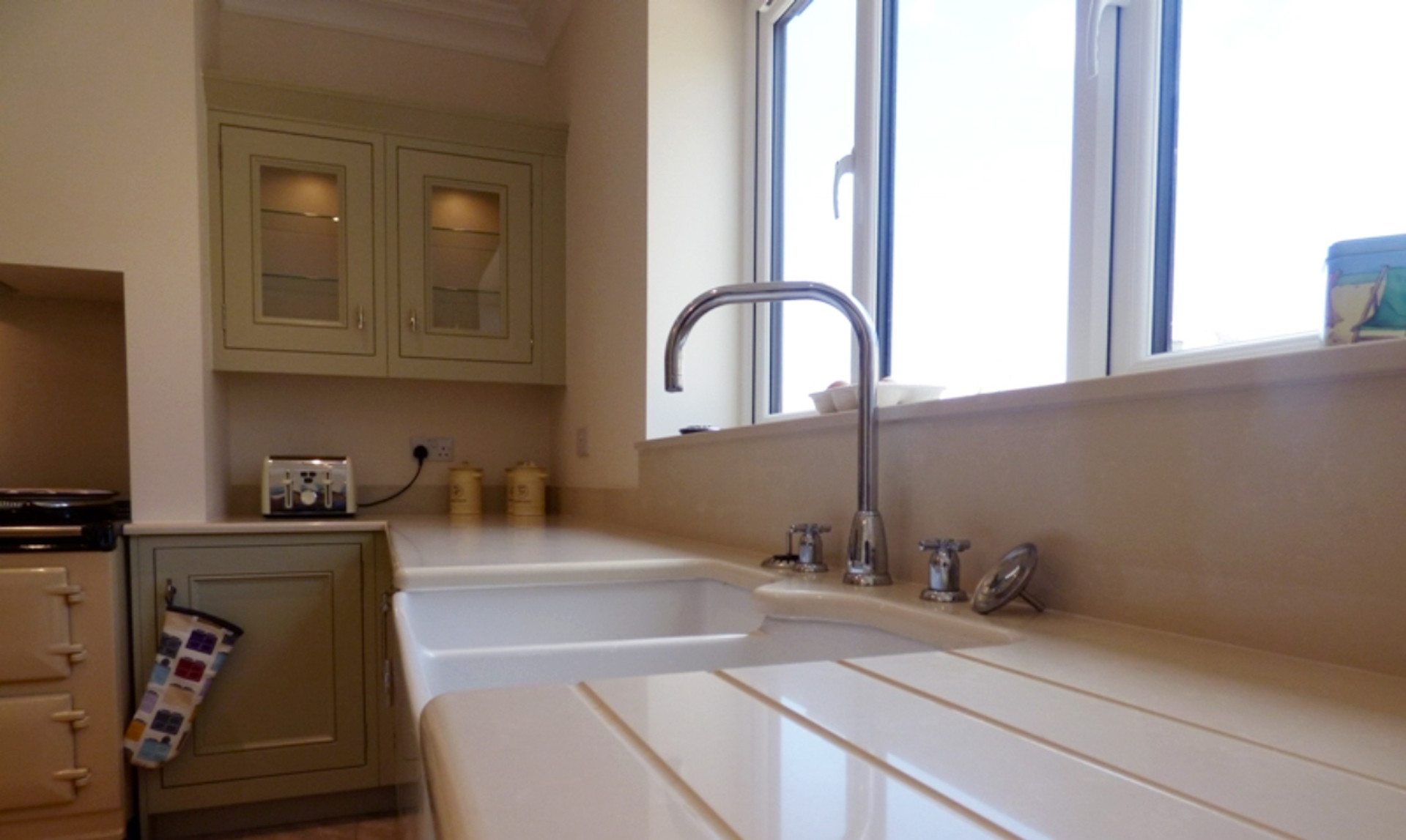 Half Pencil & Scalloped | Ivory & Sage Kitchen