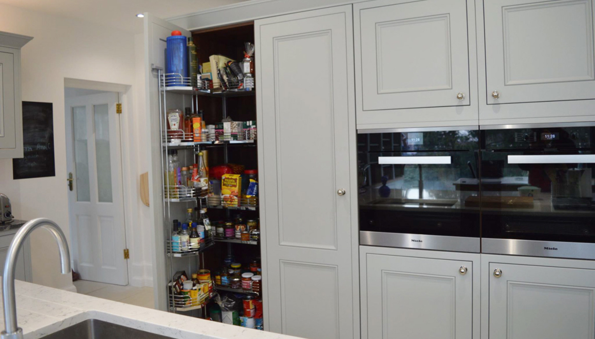 Half Pencil & Scalloped | Partridge Grey & Charcoal Kitchen