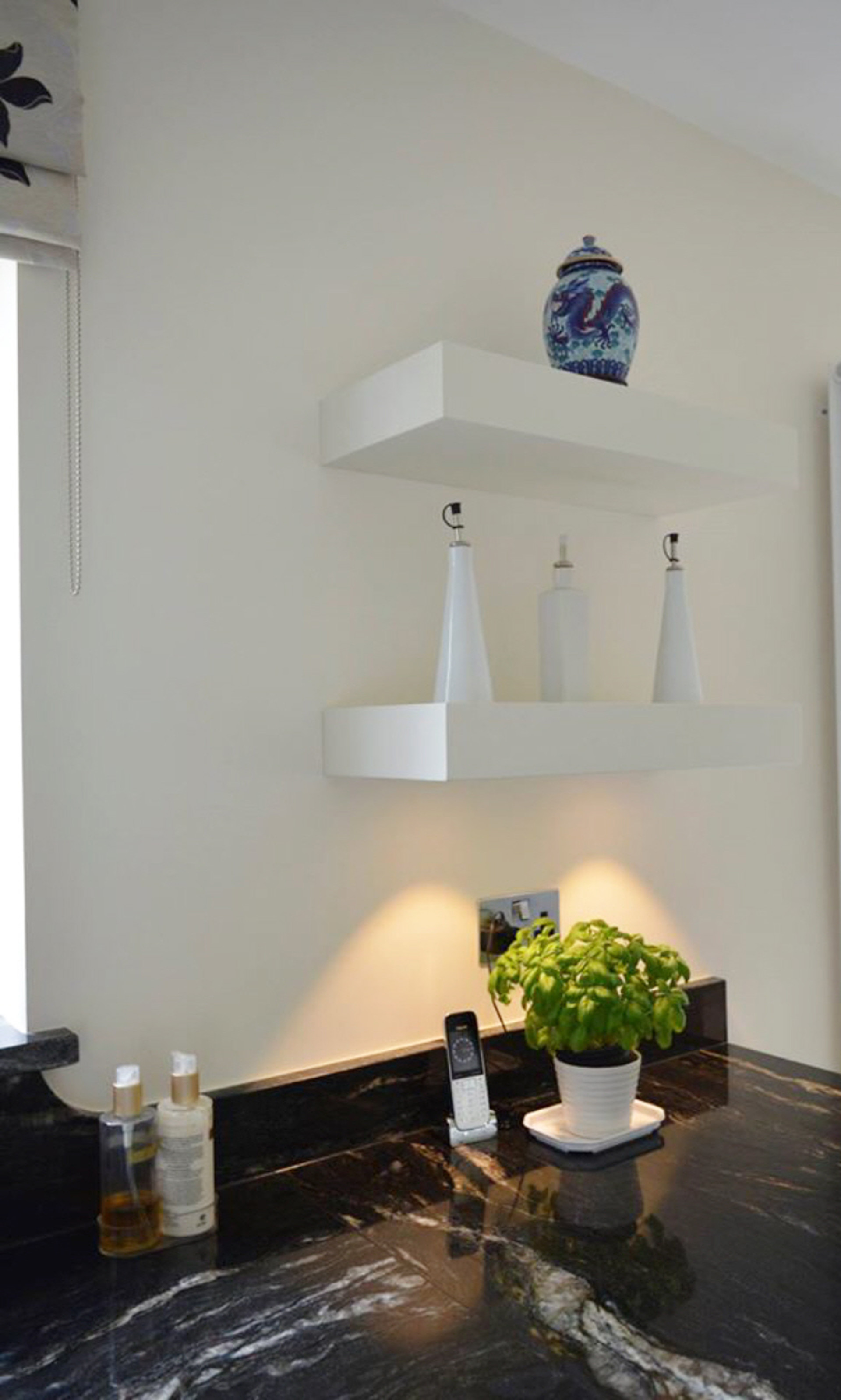 Half Pencil & Scalloped | Porcelain Kitchen Units