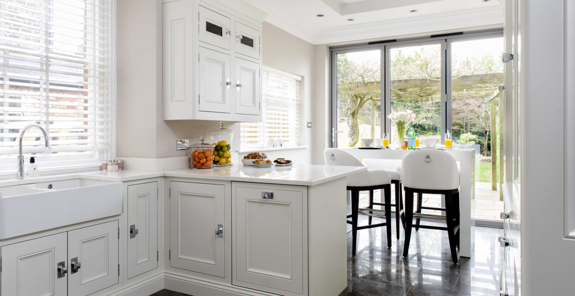 Half Pencil & Scalloped | Porcelain Kitchen Design