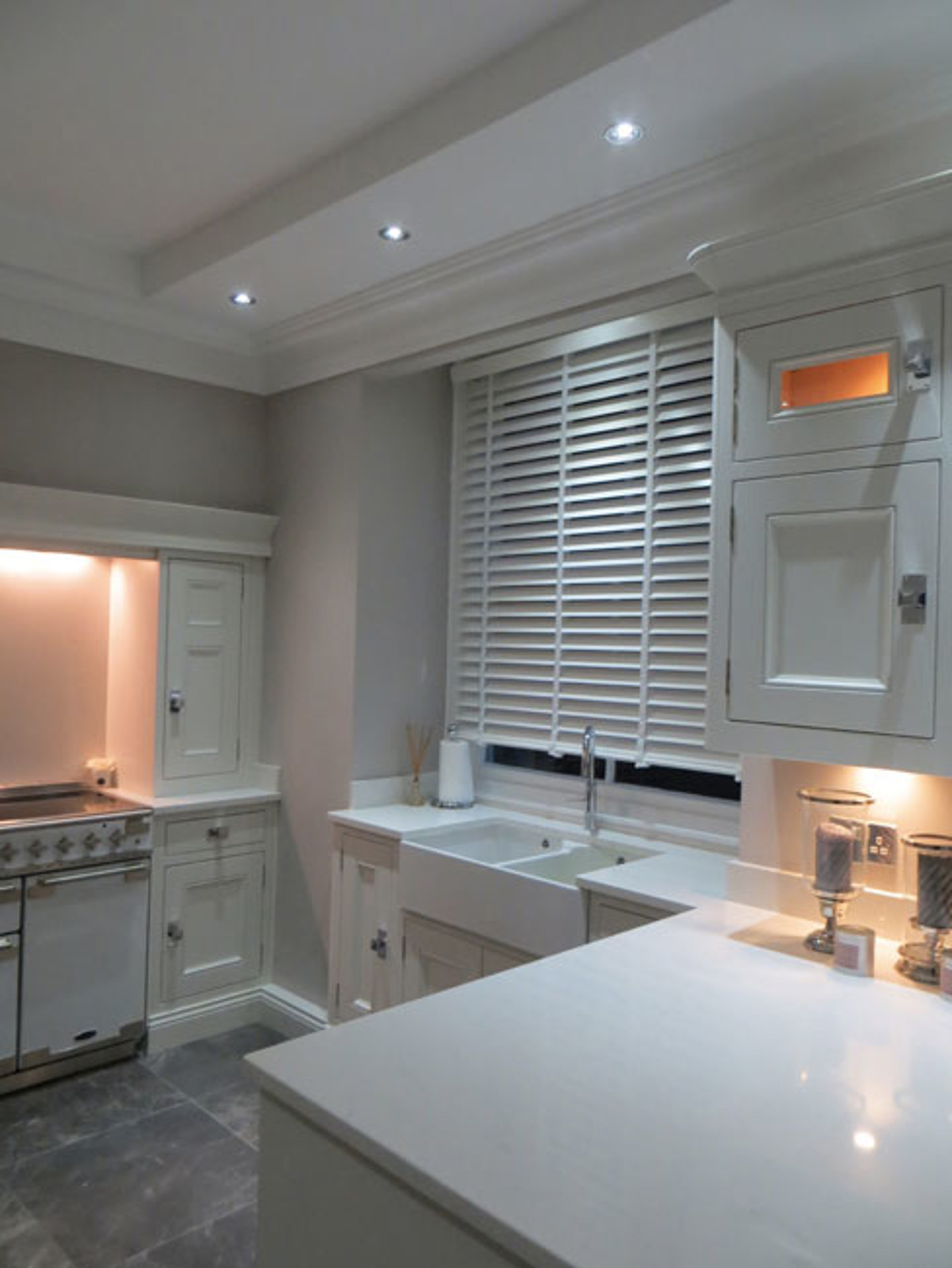 Half Pencil & Scalloped | Porcelain Kitchen Design