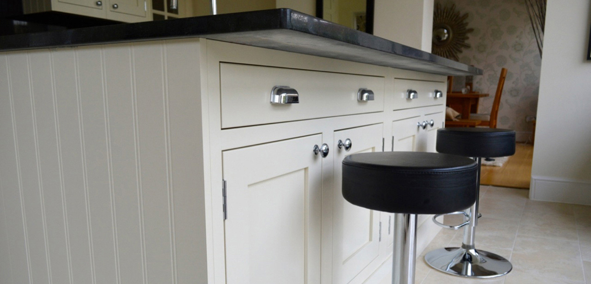In-frame Shaker | Alabaster Modern Kitchen Units