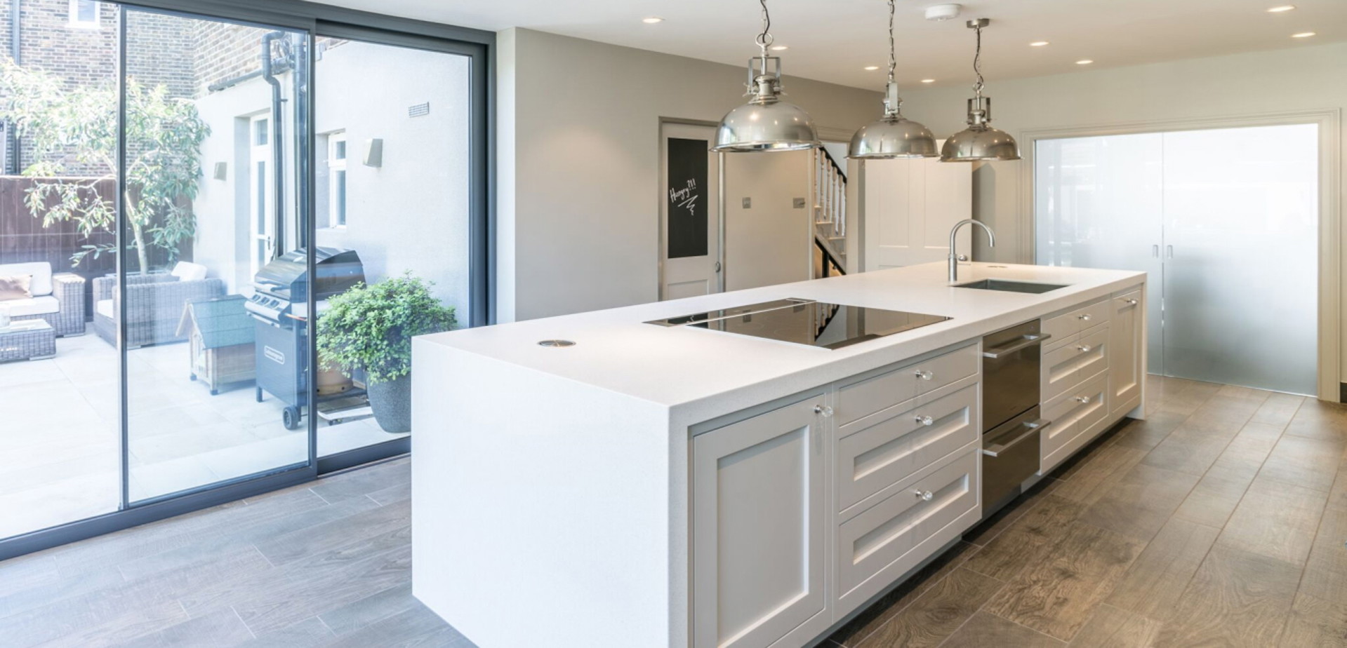 In-Frame Shaker | Corian Everest Worktops