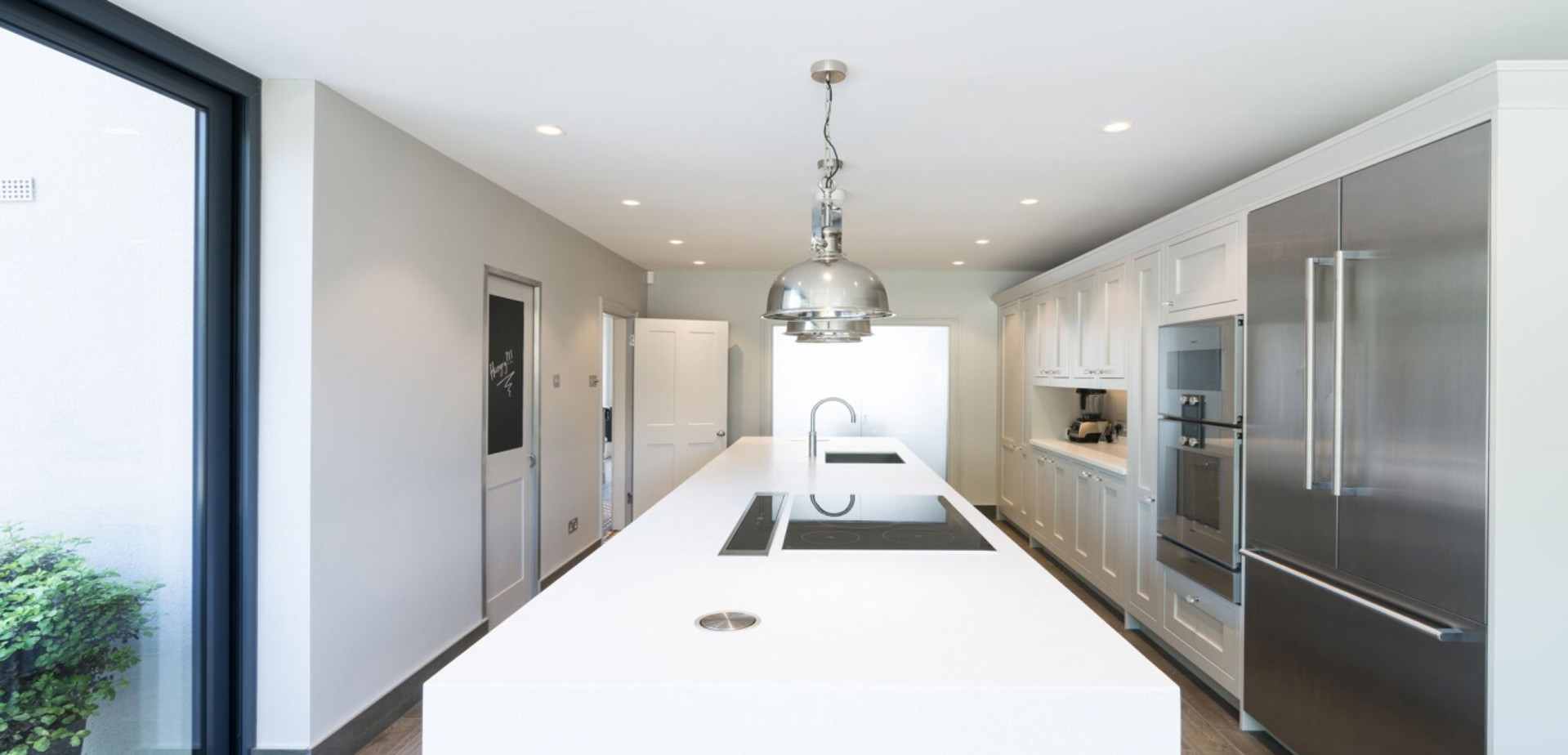 In-Frame Shaker | Corian Everest Worktops