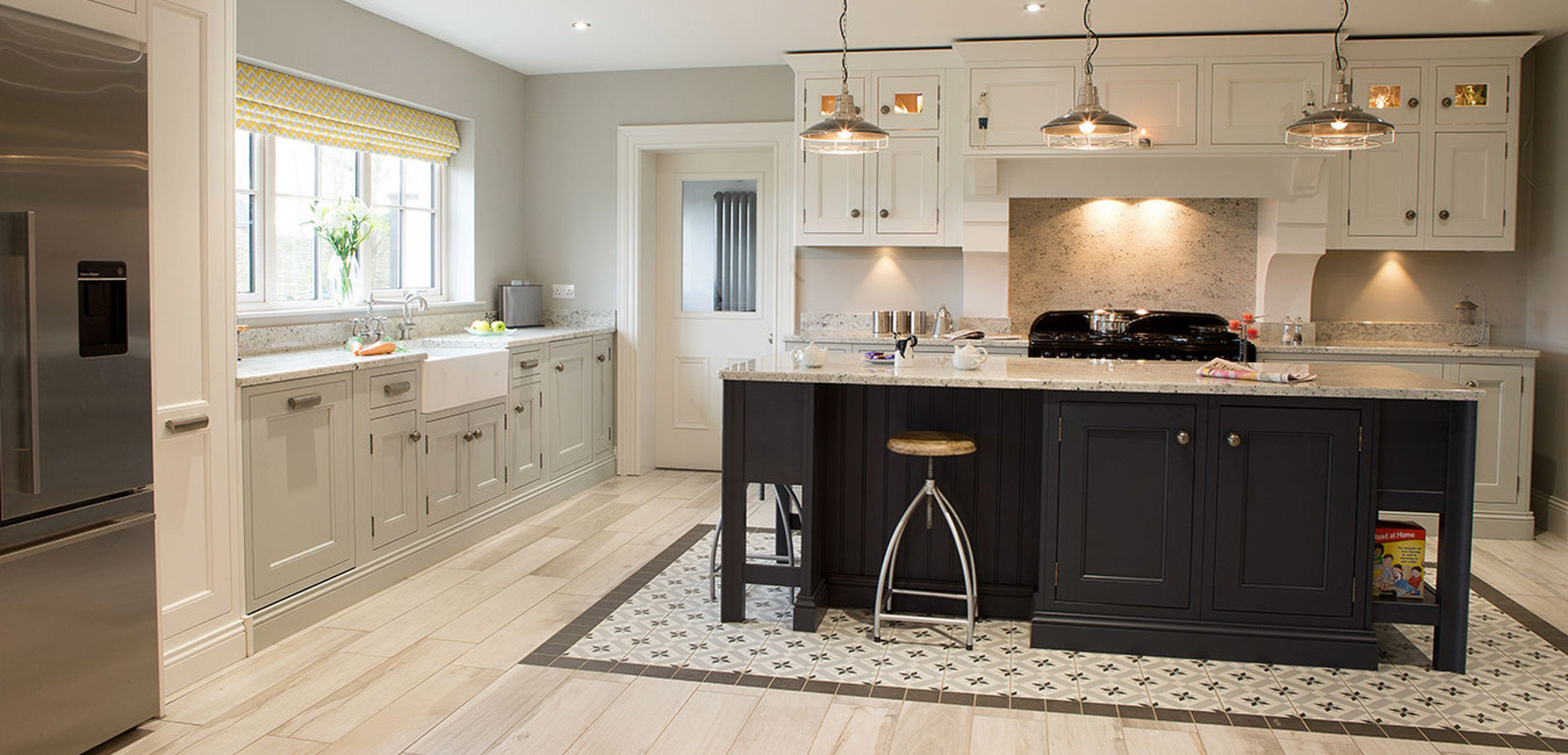 Quarter Round | Chalk, Slate & Partridge Grey Kitchen