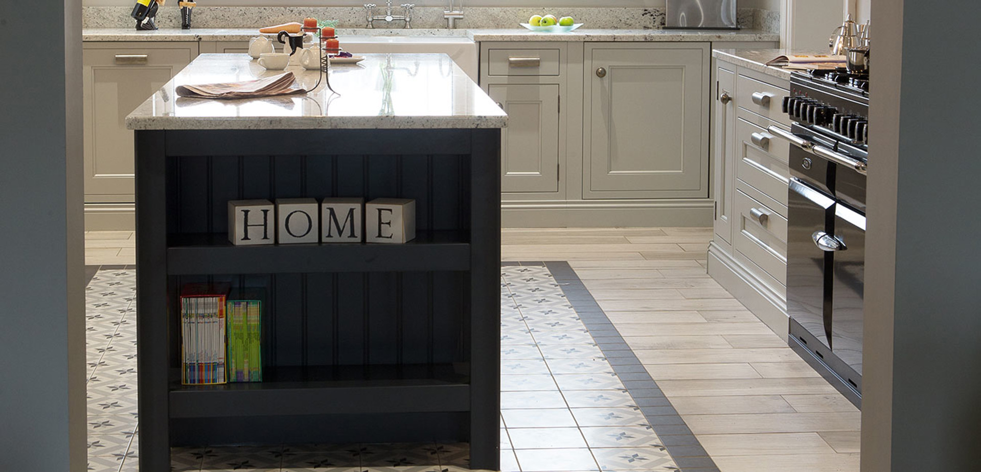 Quarter Round | Chalk, Slate & Partridge Grey Kitchen