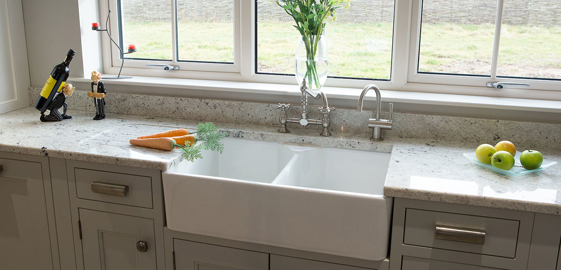 Quarter Round | Chalk, Slate & Partridge Grey Kitchen