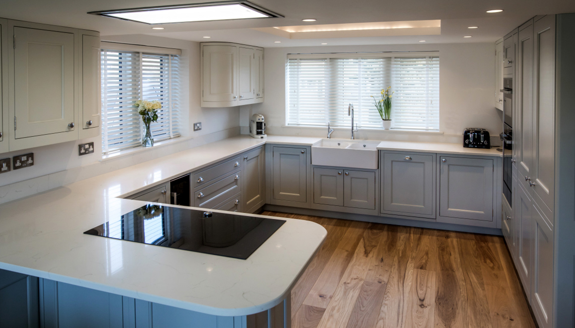 Quarter Round | Partridge Grey & Porcelain Kitchen