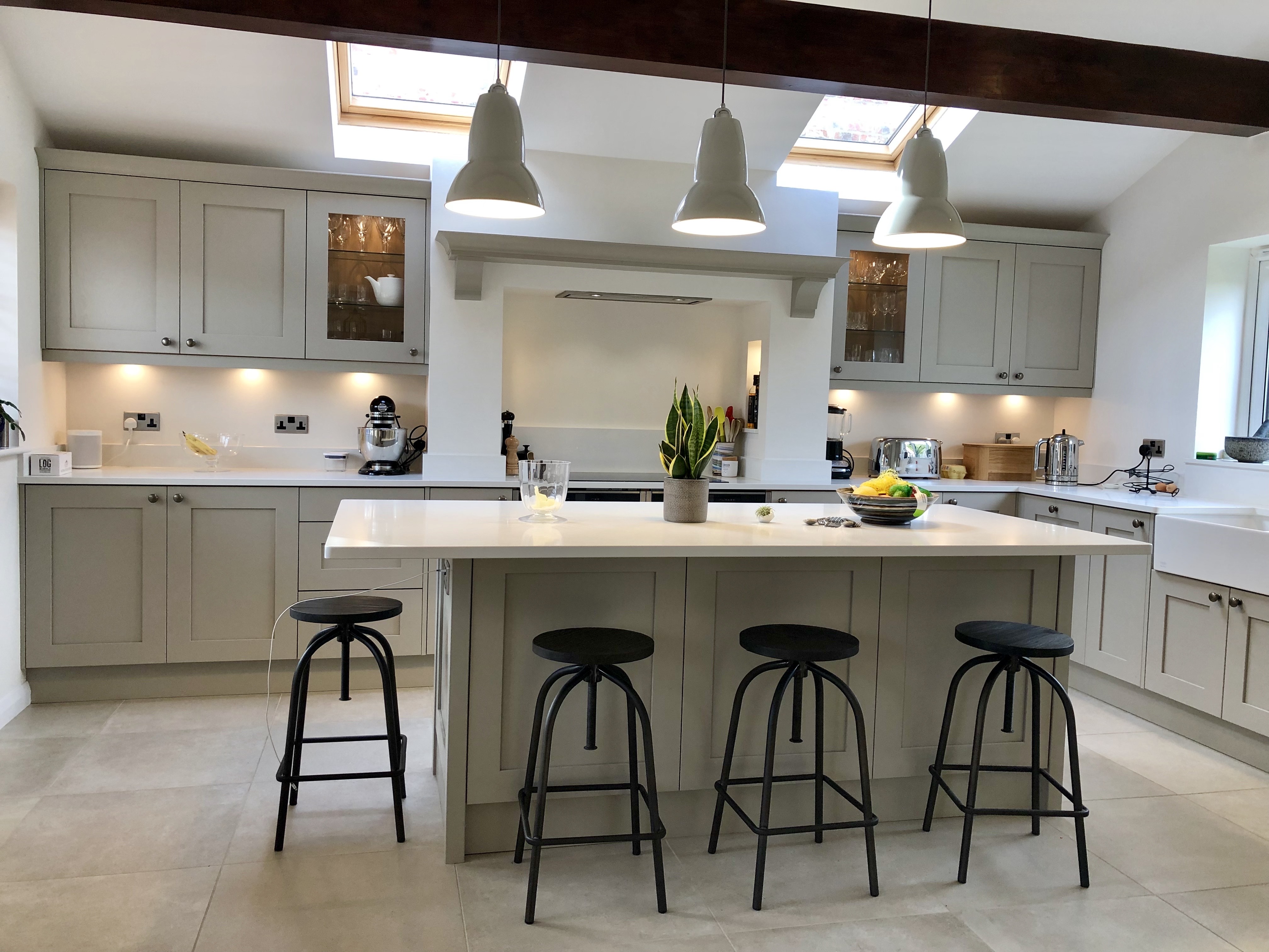 House in Kelfield Kitchen | Timber Painted Door Design 