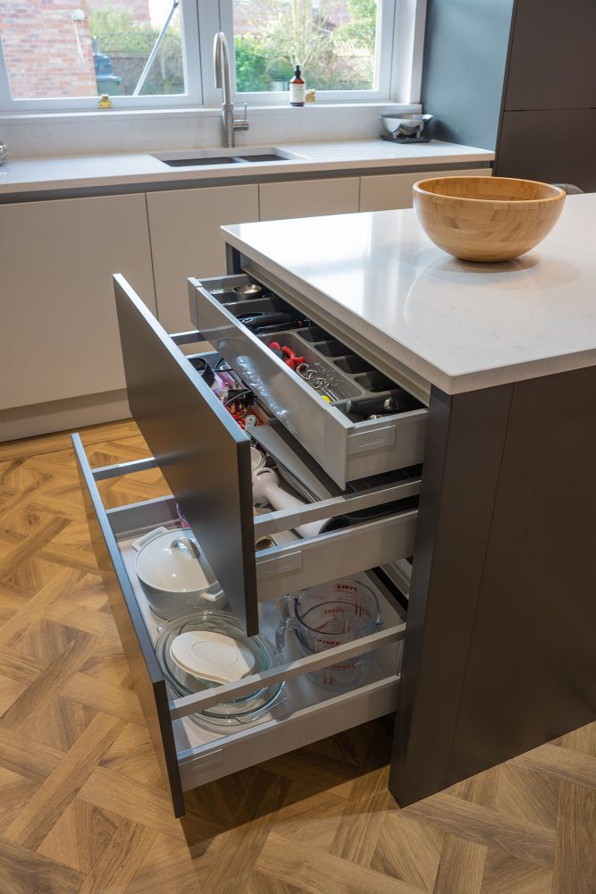 Handleless Kitchen in Skipwith | Timber Shaker Painted
