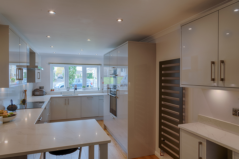 House in Yarm | Gloss Painted Slab Door Design | Project