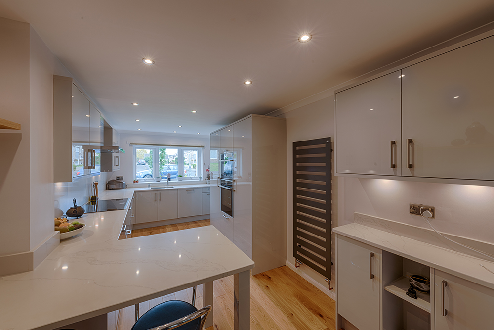 House in Yarm | Gloss Painted Slab Door Design | Project