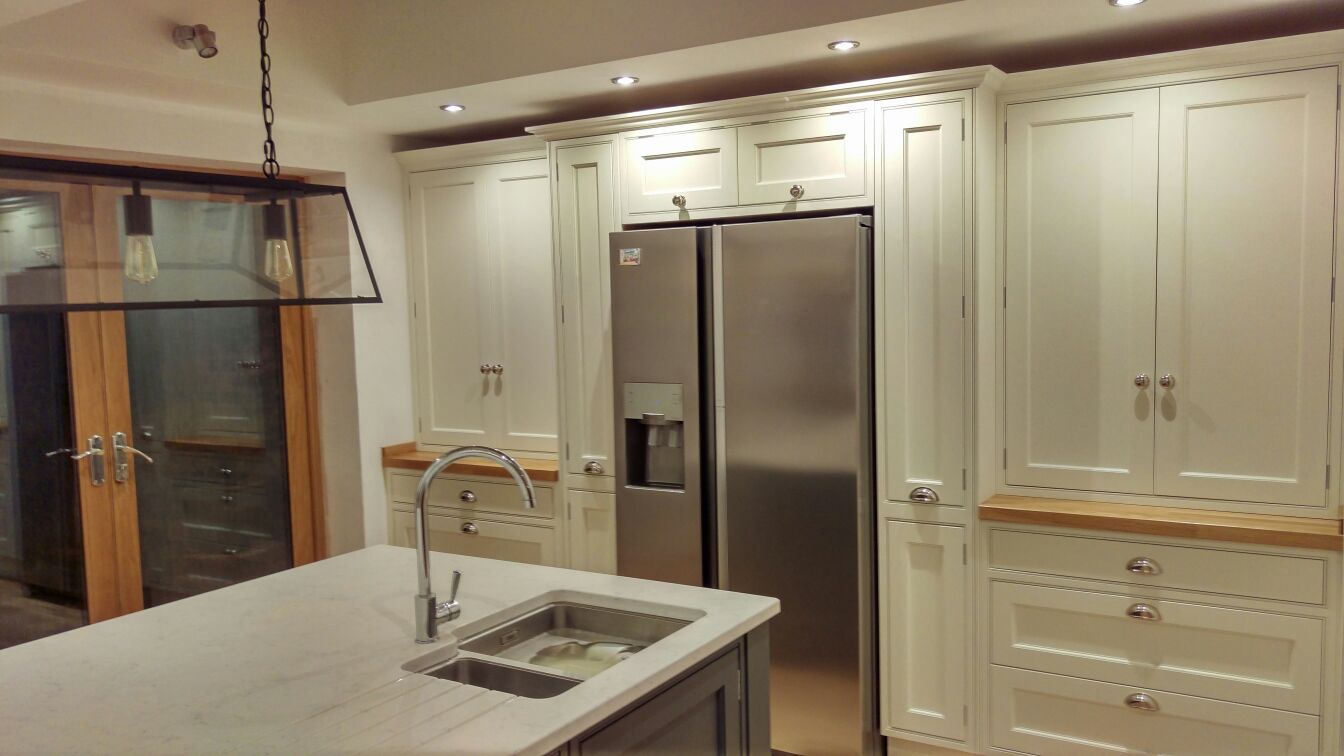 Timber In-Frame Shaker Kitchen in White & Graphite