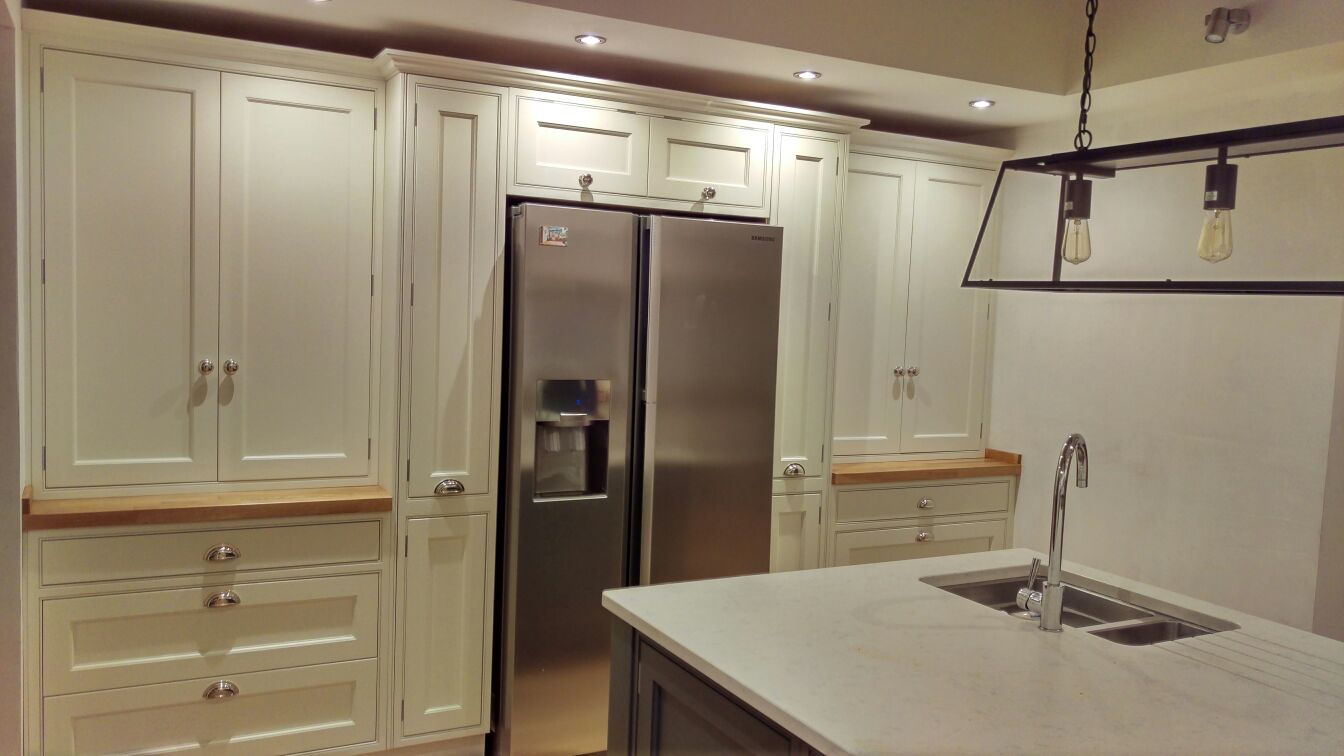 Timber In-Frame Shaker Kitchen in White & Graphite