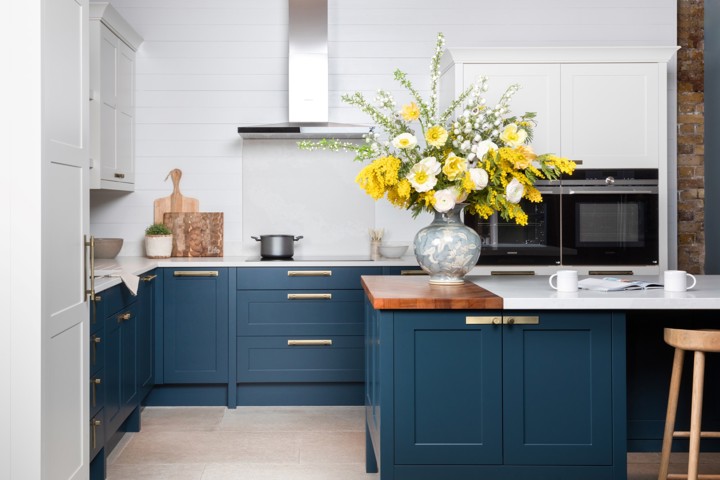 How to create your own luxury floral centrepiece