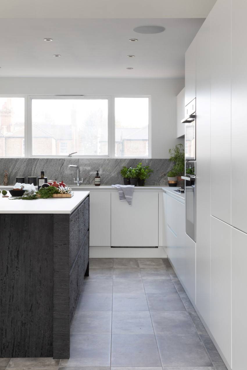 Porter Handleless in White 