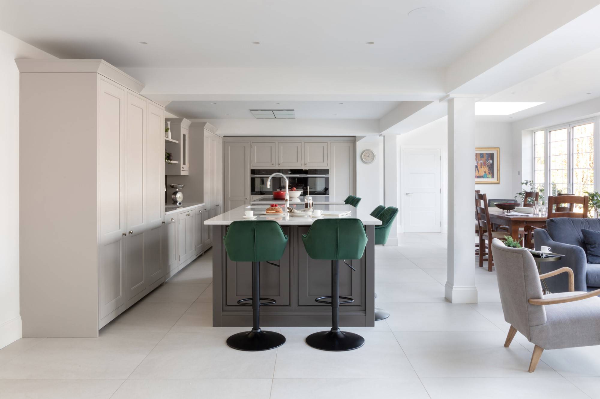 1909 Ovolo in Dove Grey & Dust Grey 