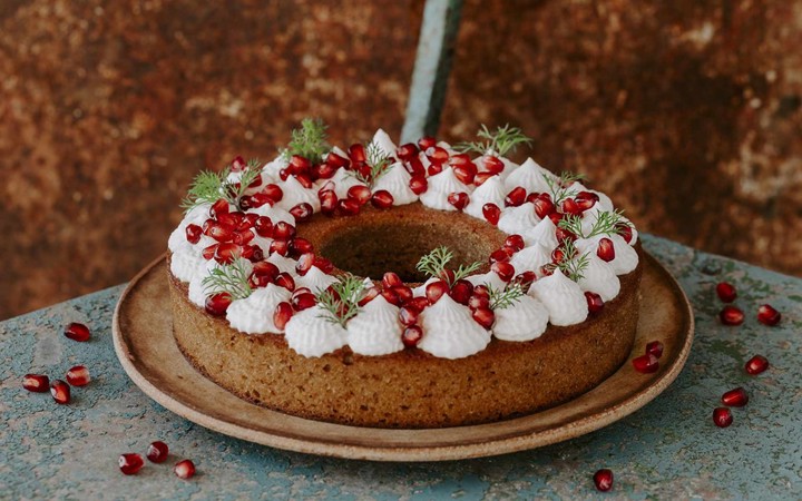 Cooking in the Kitchen with Lore Salas; Olive Oil & Lemon Cake