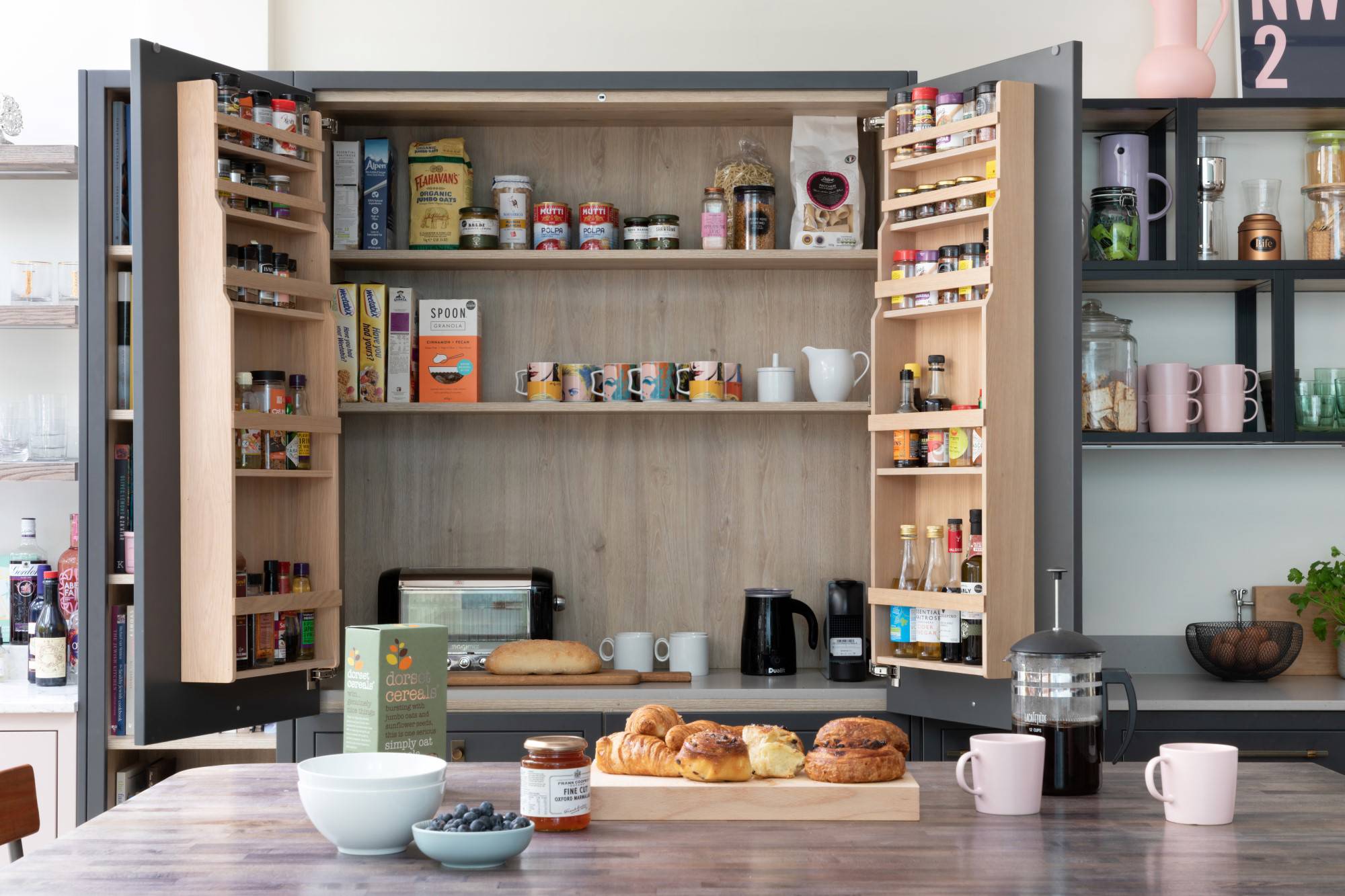 1909 Slab in Graphite & Dry Rose 