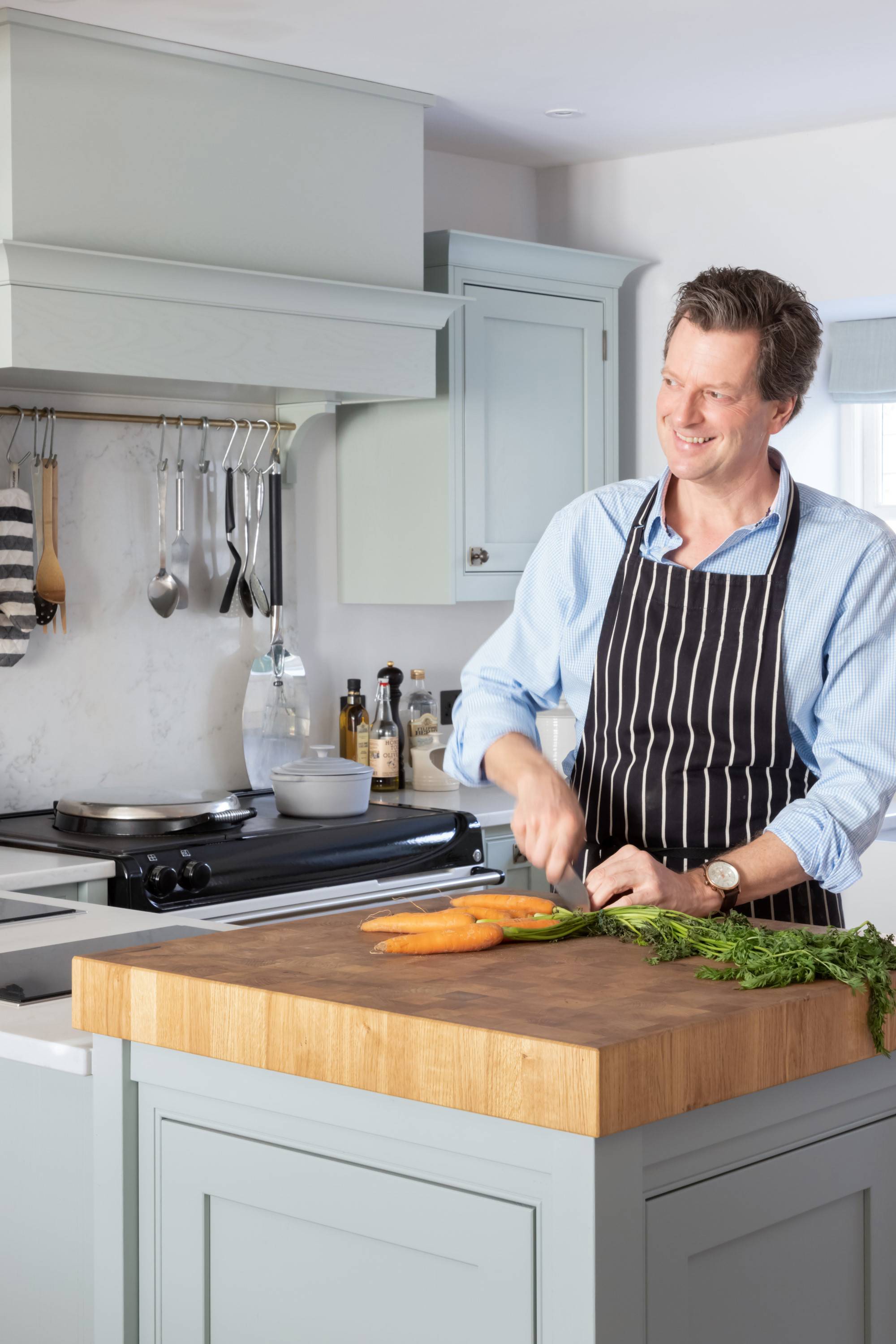 Clarendon in Chalk Blue 