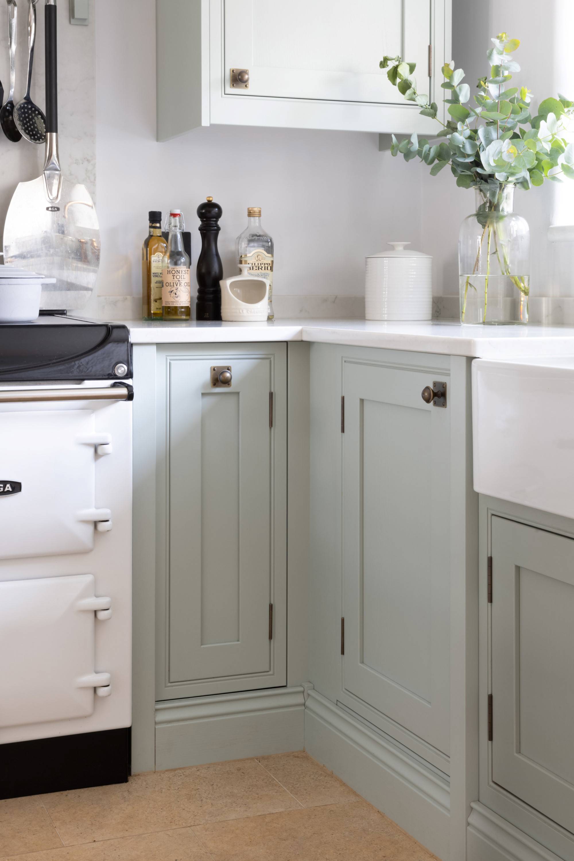 Clarendon in Chalk Blue 