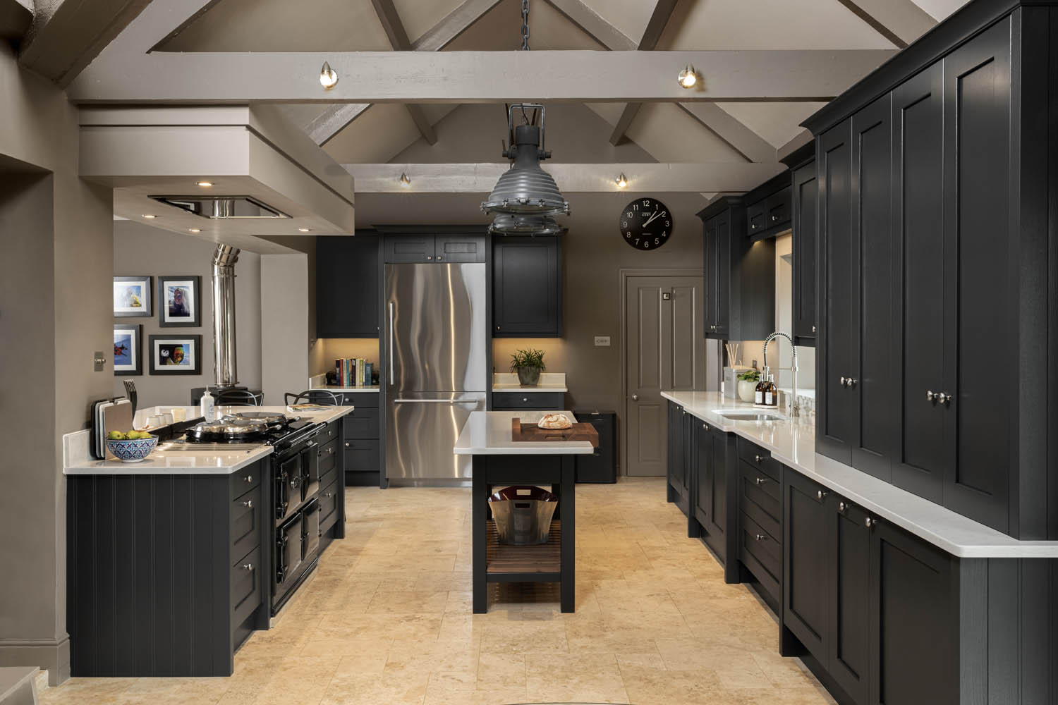 Mornington Shaker in Graphite 