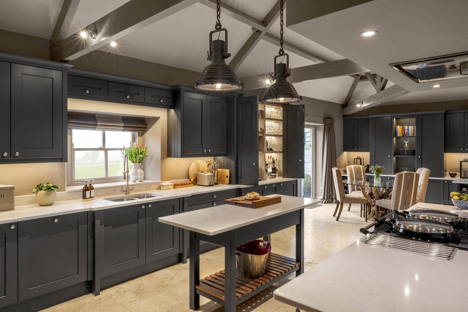 Mornington Shaker in Graphite 