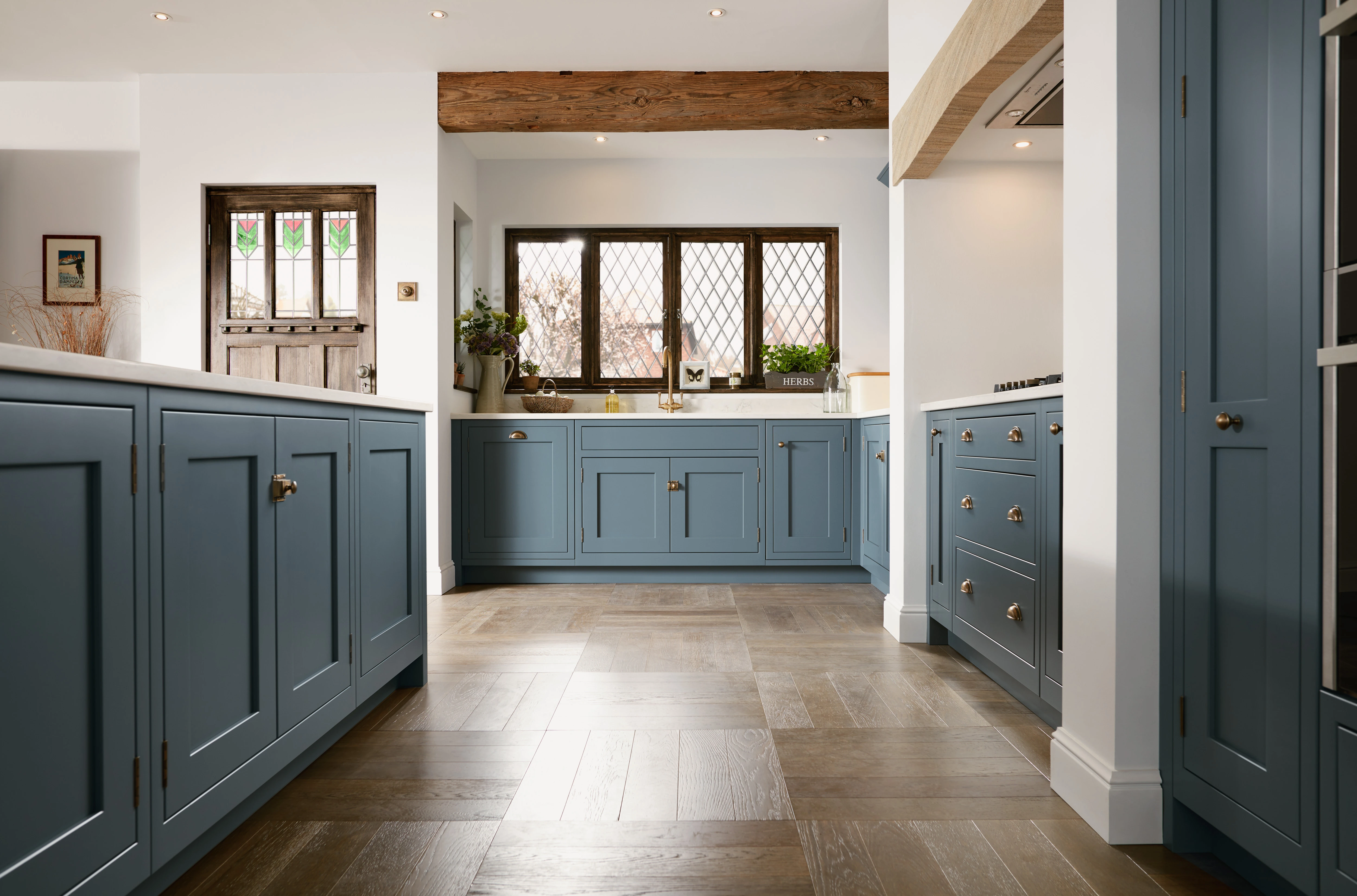 Shaker carousel image 1