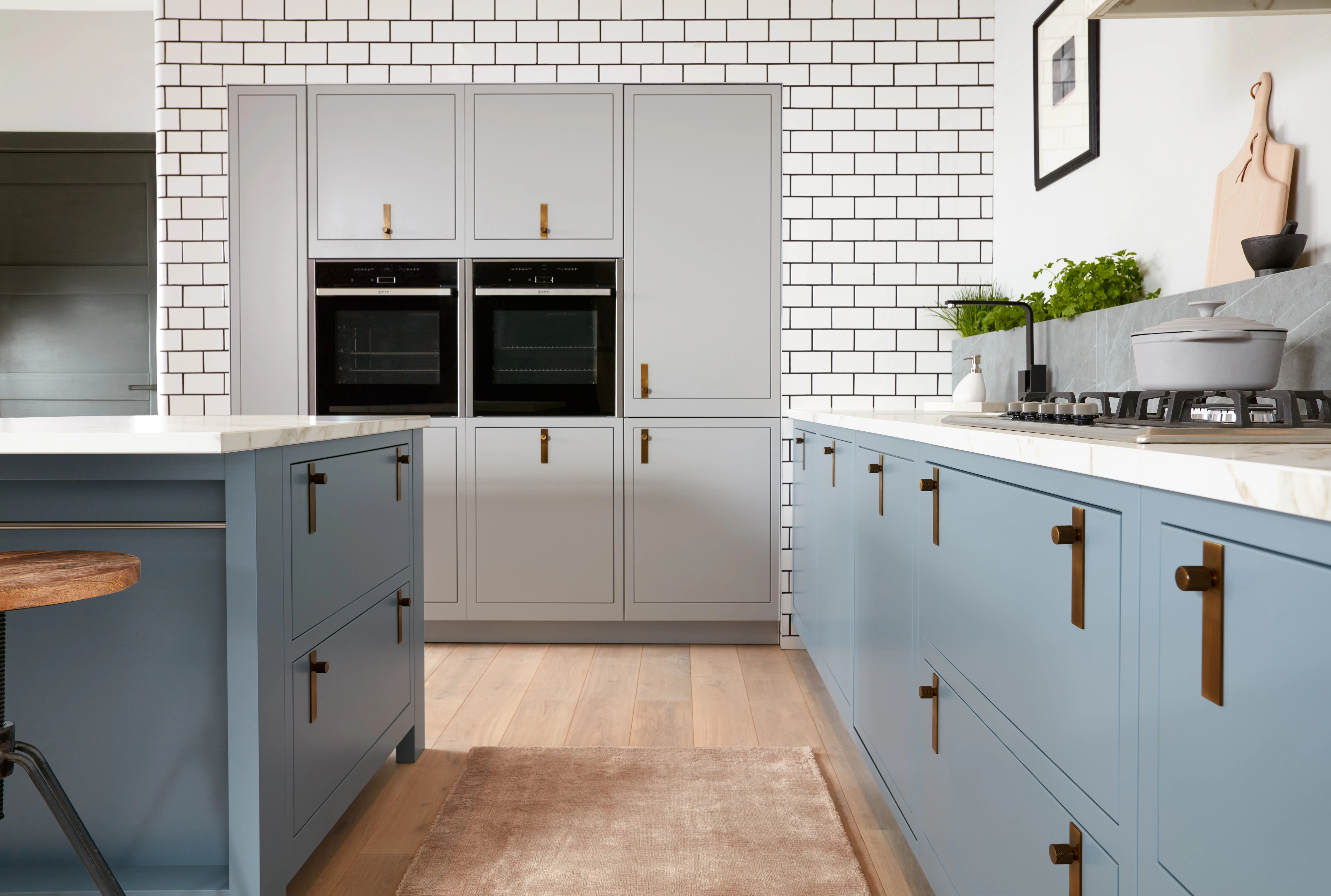 Slab carousel image 1