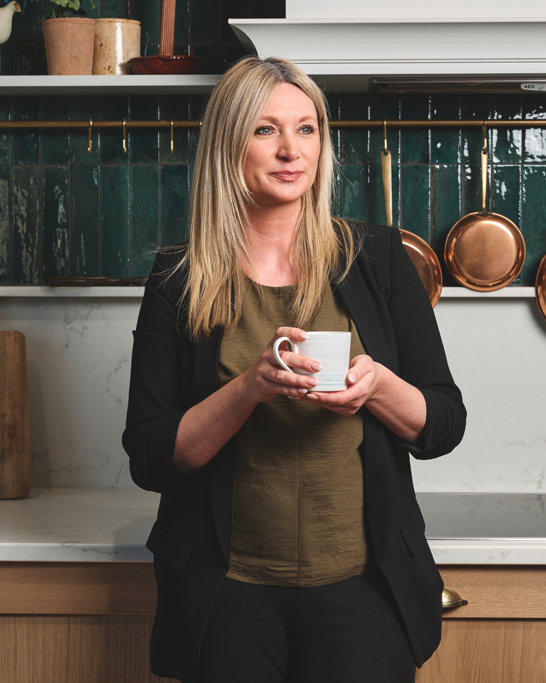 Image of Lisa Armstrong 