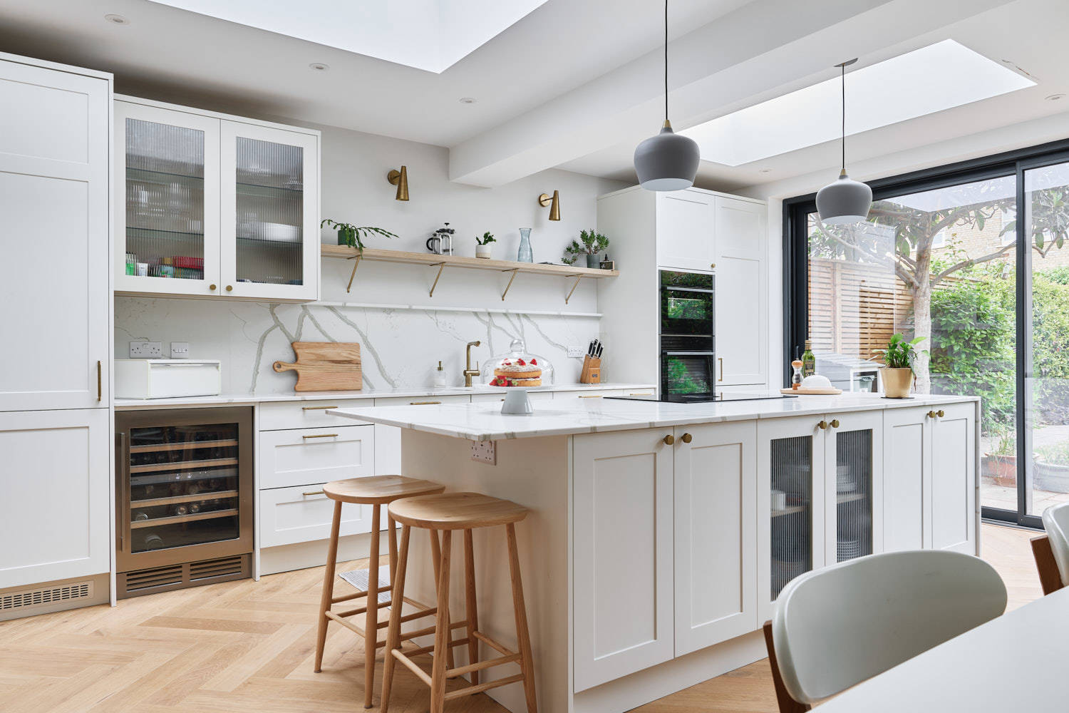 Hunton in Porcelain