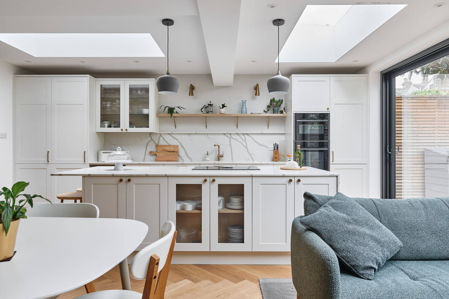 Hunton in Porcelain