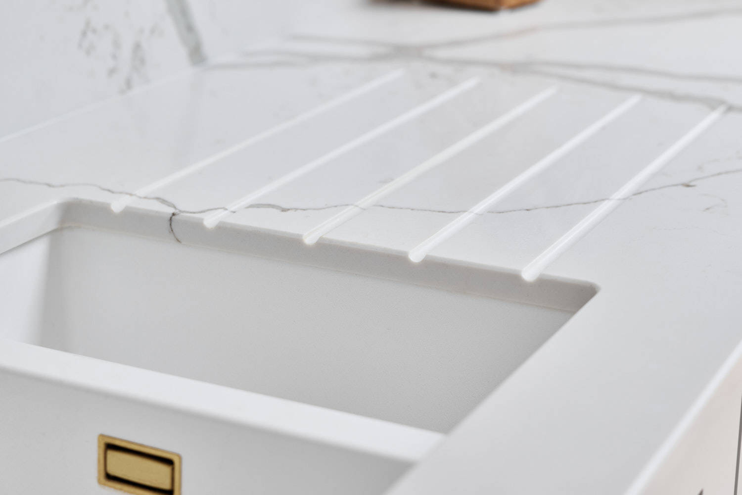 Hunton in Porcelain