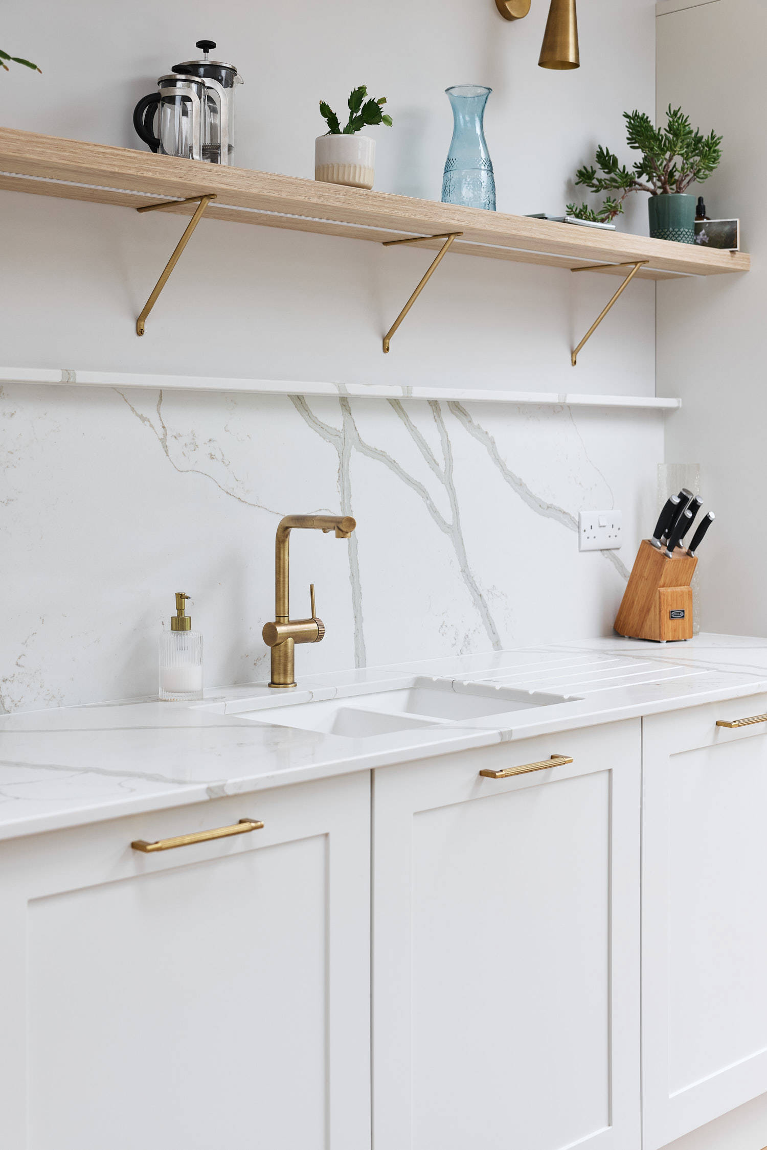 Hunton in Porcelain