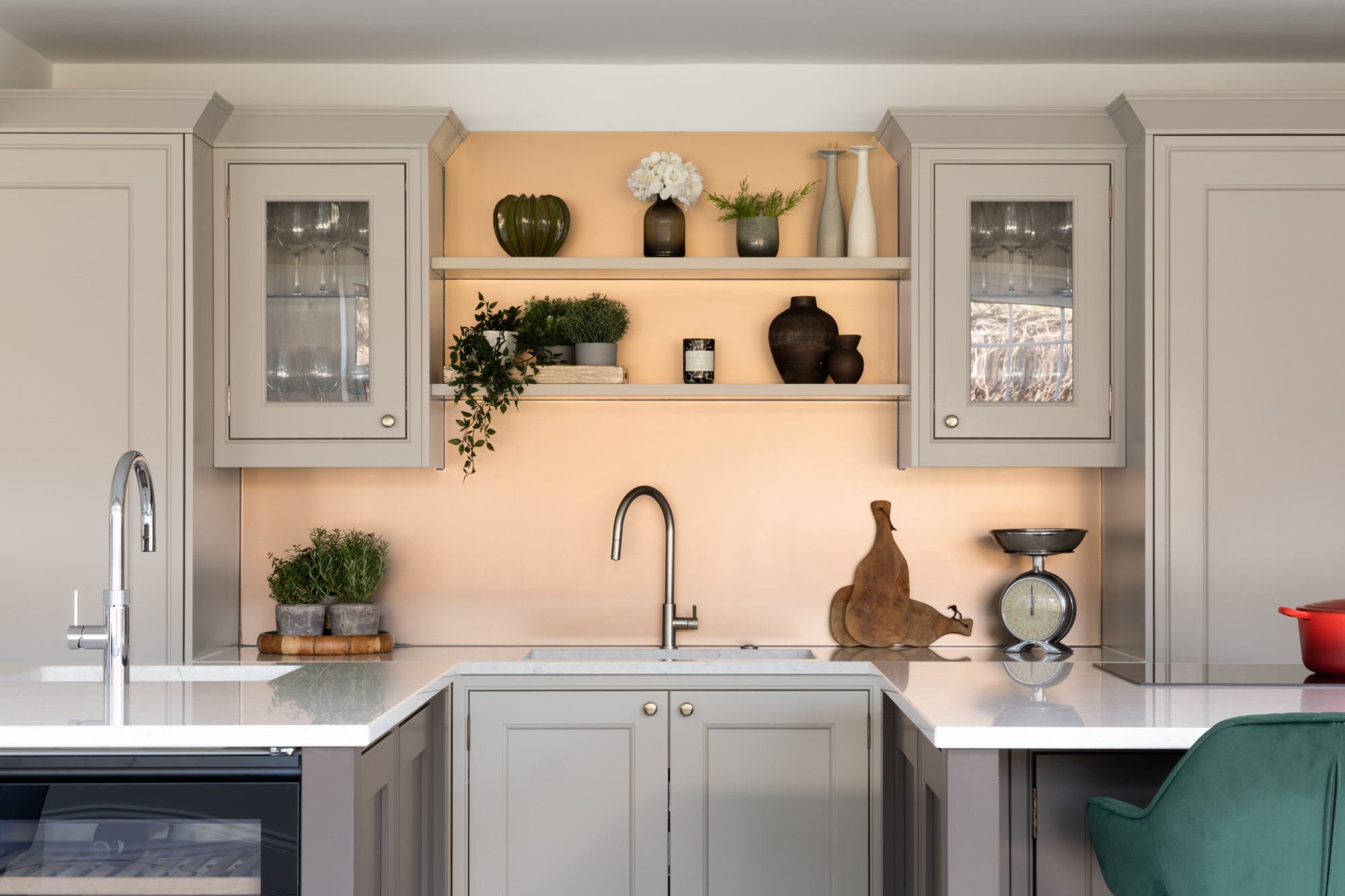 1909 Ovolo in Dove Grey & Dust Grey 