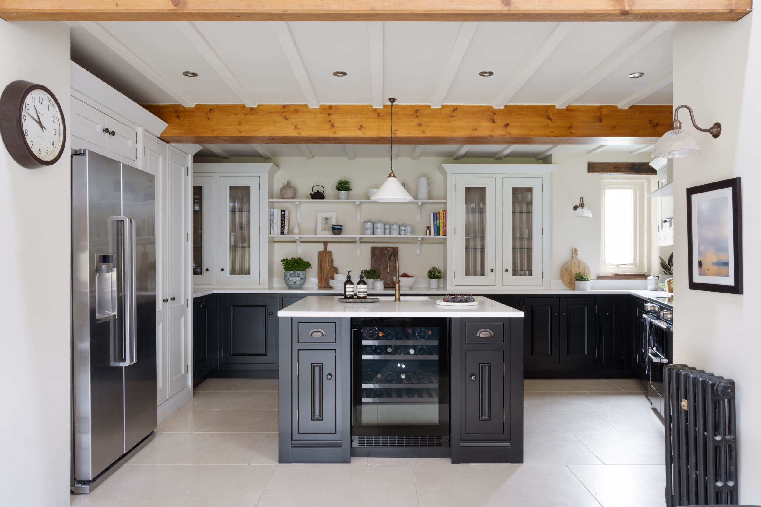 1909 Half Pencil & Scalloped in Porcelain & Carbon