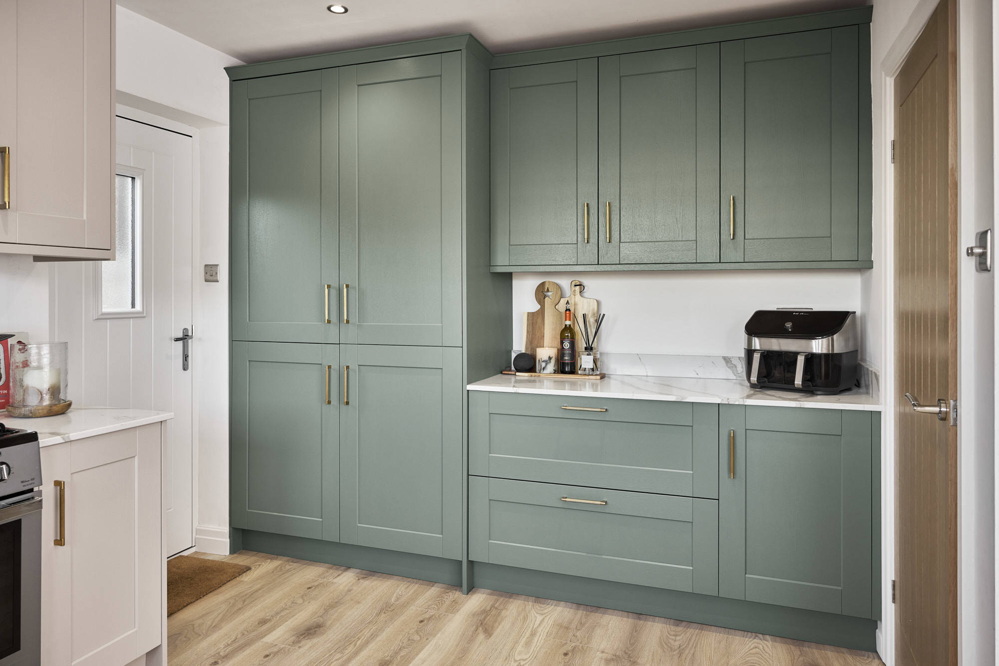 Belsay Woodgrain in Cashmere & Reed Green