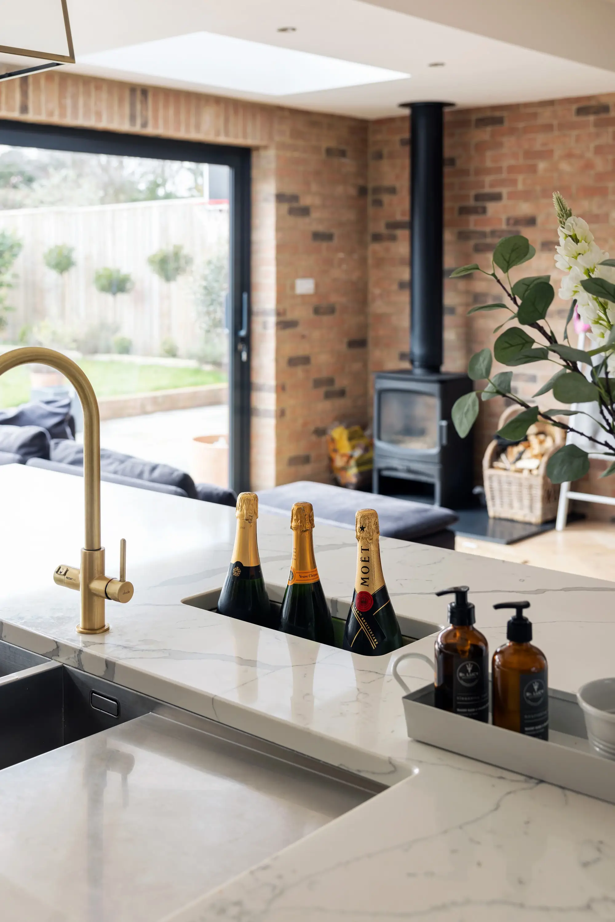 Clarendon in Slate & Porcelain 