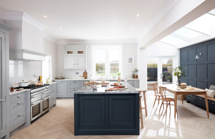 5 Clever Small City Kitchen Ideas [Colours, Design and Lighting]