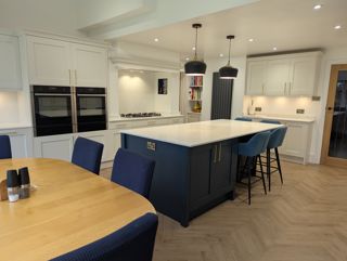 Mornington Shaker Hartforth Blue and Porcelain