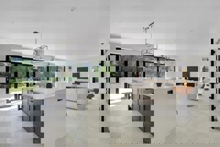 Belsay Grained Porcelain & Graphite